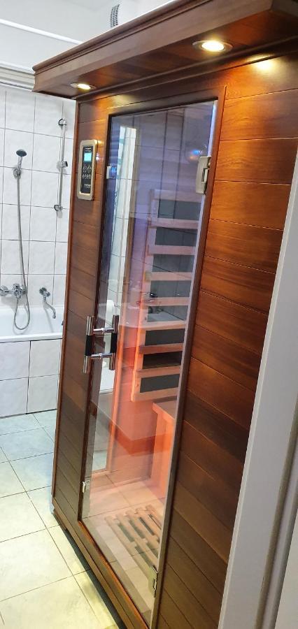 Vénusz Apartman Cserkeszőlő Exterior foto